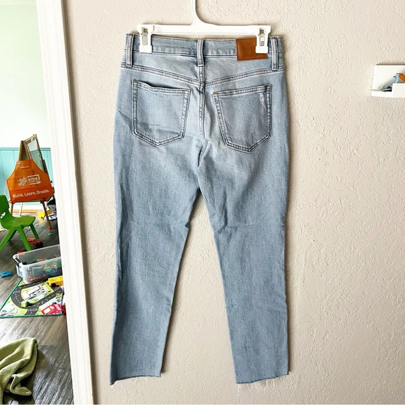 J. Crew Jeans Women's 25 Ripped Slim Boyfriend Light Wash Raw Hem AN075 - Picture 2 of 10